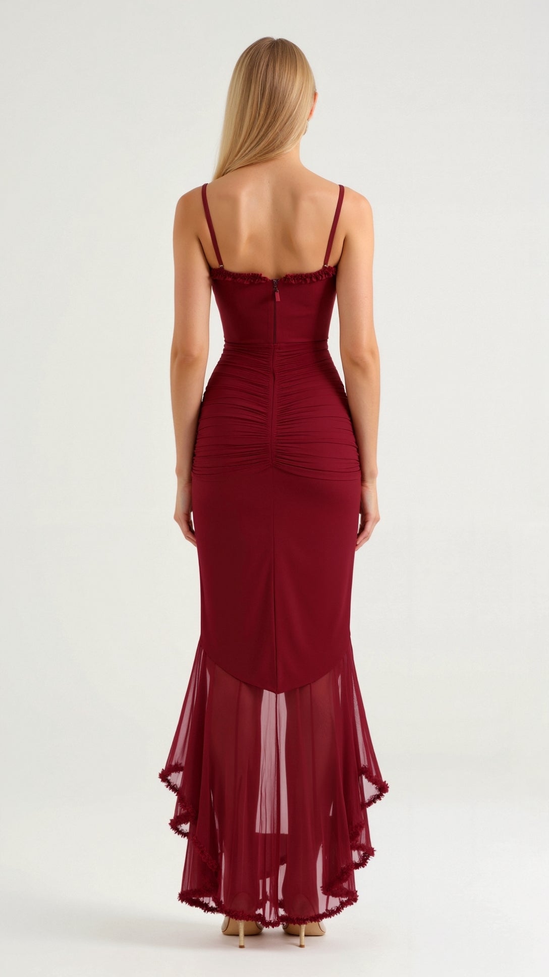 Rizile | Robe maxi asymétrique à encolure en forme de cœur