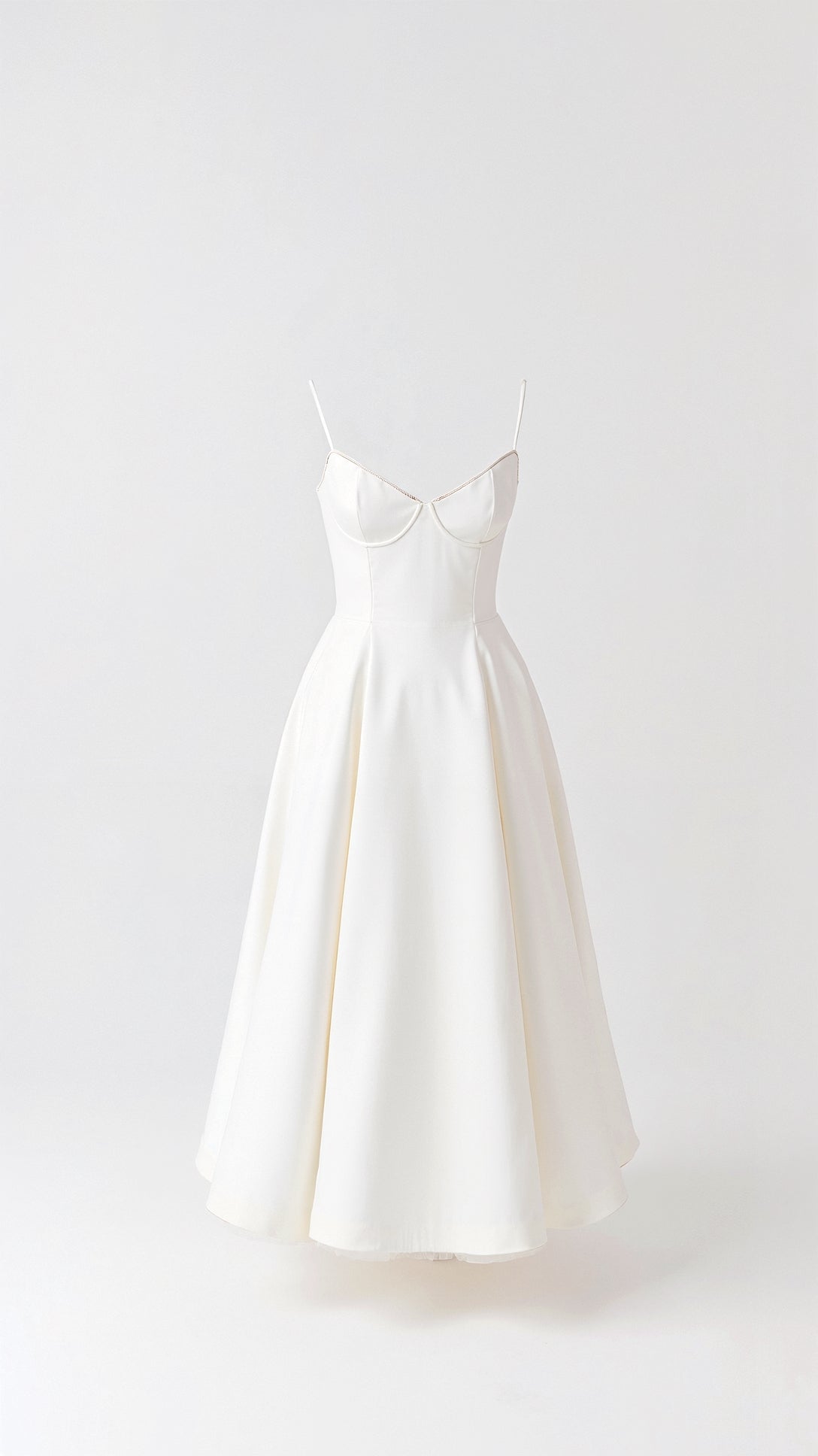 Rizile | Robe midi en tulle à décolleté cœur