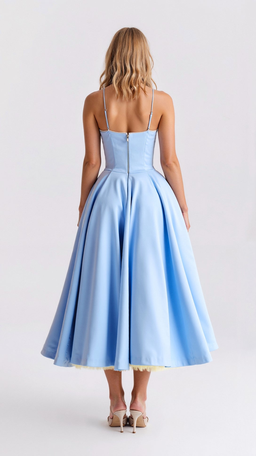Rizile | Robe midi en tulle à décolleté cœur