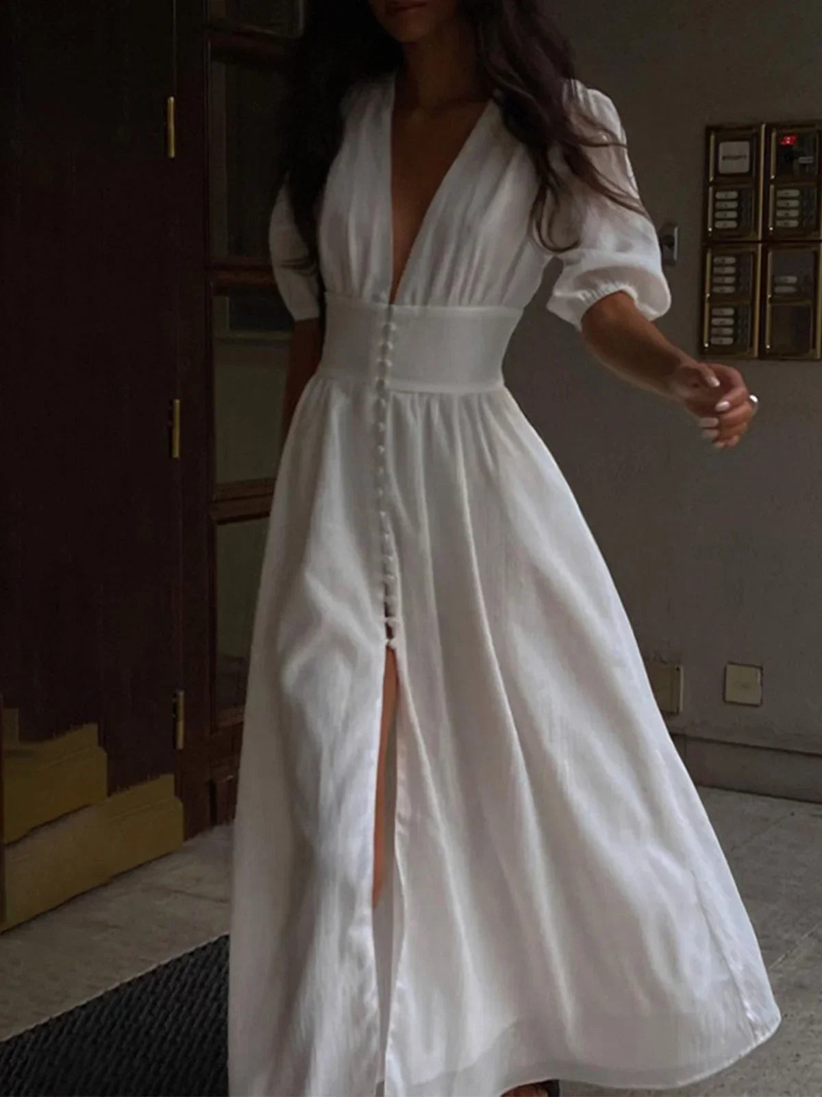 Valeria | Vestido largo de mujer con botones y mangas abullonadas - Blanco